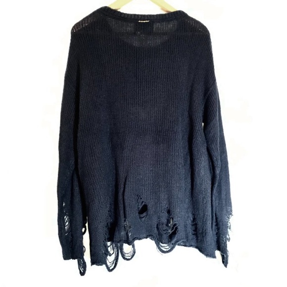📌 WildFox Navy Blue Knit Toy Soldier Distressed Sweater - Picture 6 of 7